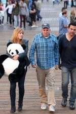 Watch Welcome to the Family Myflixer